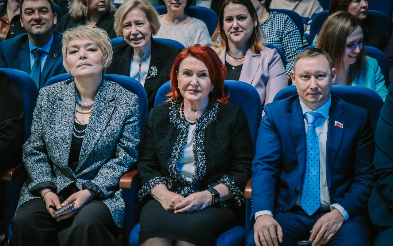 ФОТО к новости: Ключевая задача – усиление взаимодействия с регионом: в НГПУ обсудили приоритетные направления деятельности в 2025 году