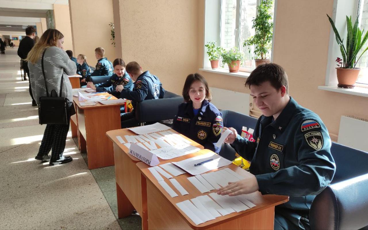 ФОТО к новости: В НГПУ прошла акция по профилактике потребления психоактивных веществ и распространения ВИЧ/СПИД
