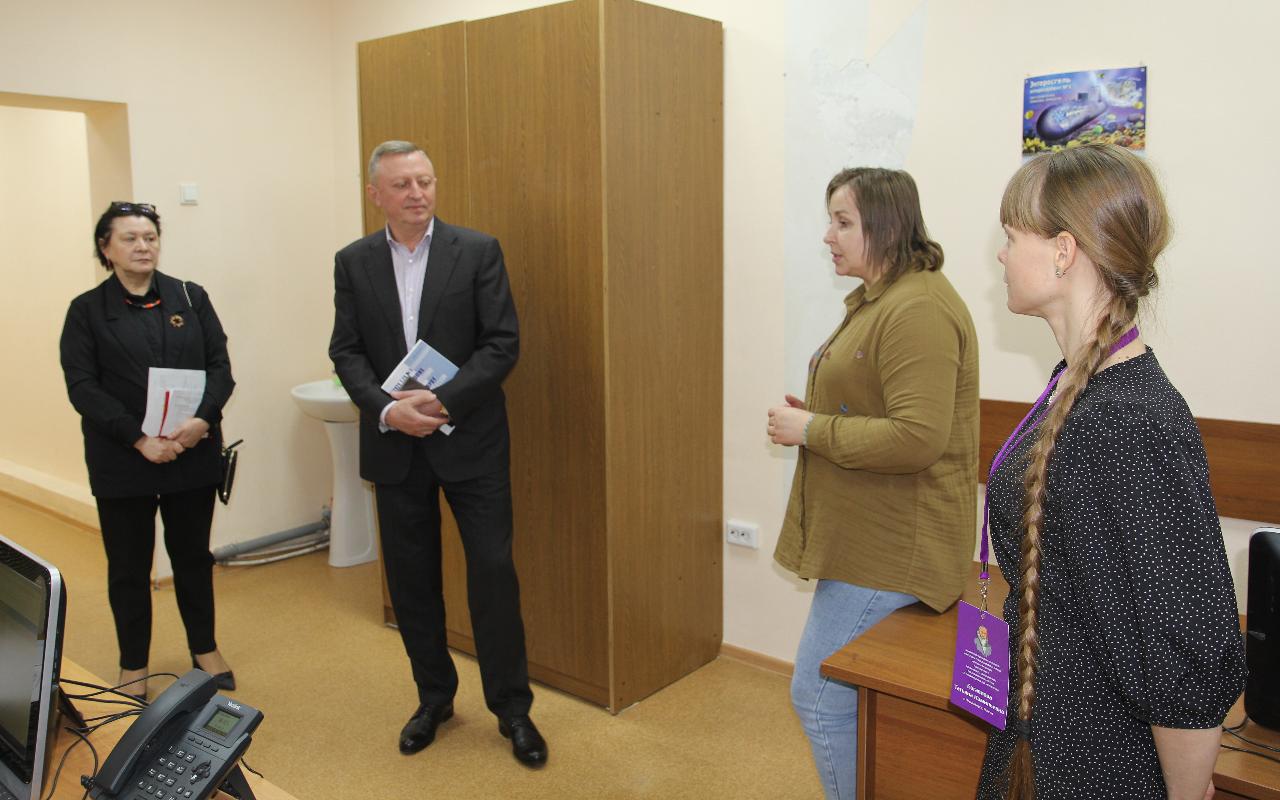 ФОТО к новости: И.о. ректора Сергей Александрович Нелюбов: «Научные подразделения НГПУ справляются со своими задачами»