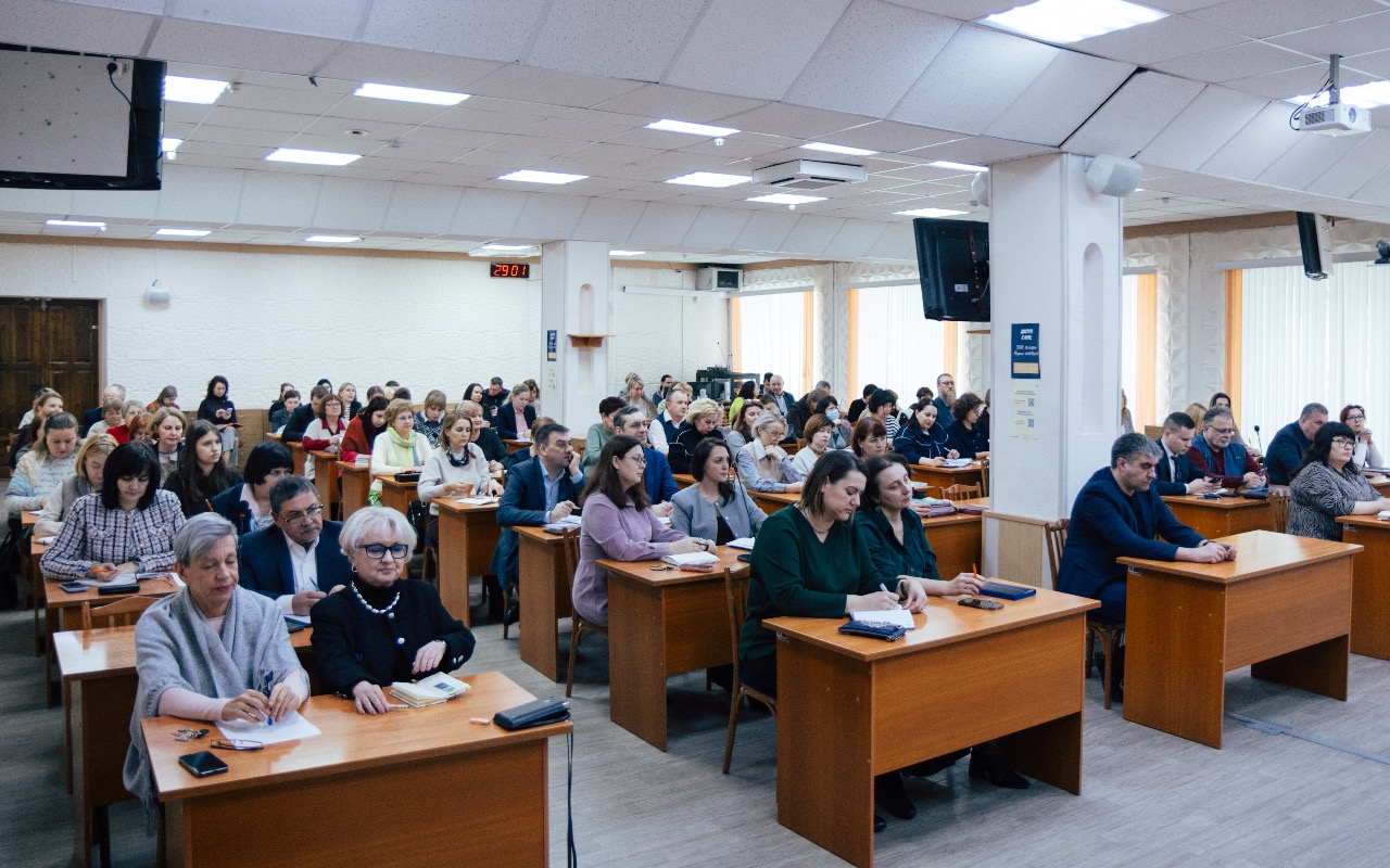 ФОТО к новости: Кафедра – живой организм университета: в НГПУ прошло первое производственное совещание