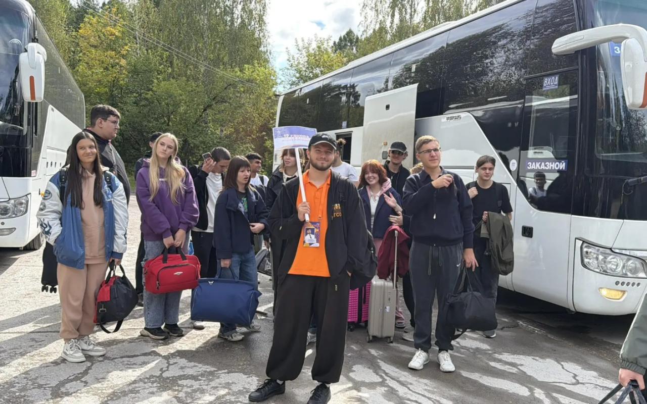 ФОТО к новости: Университет начинается со знакомства: в НГПУ проходят адаптационные сборы