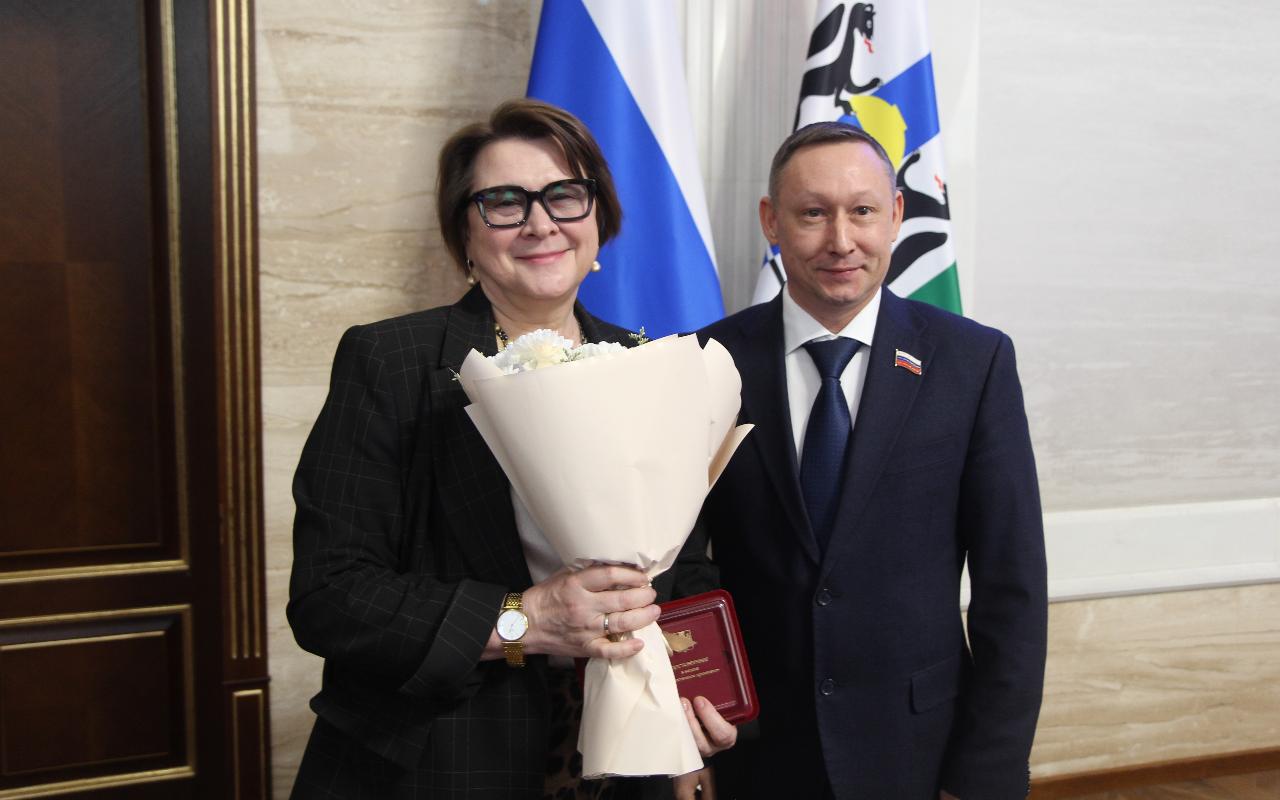 ФОТО к новости: Итоги подведены, задачи поставлены: состоялось расширенное заседание коллегии министерства образования Новосибирской области