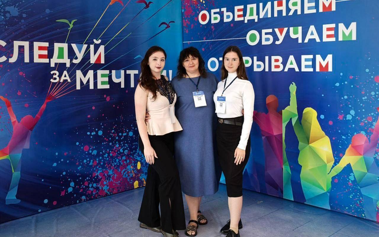 ФОТО к новости: Студентки НГПУ стали серебряными призёрами Всероссийского конкурса аудио- и видеоподкастов