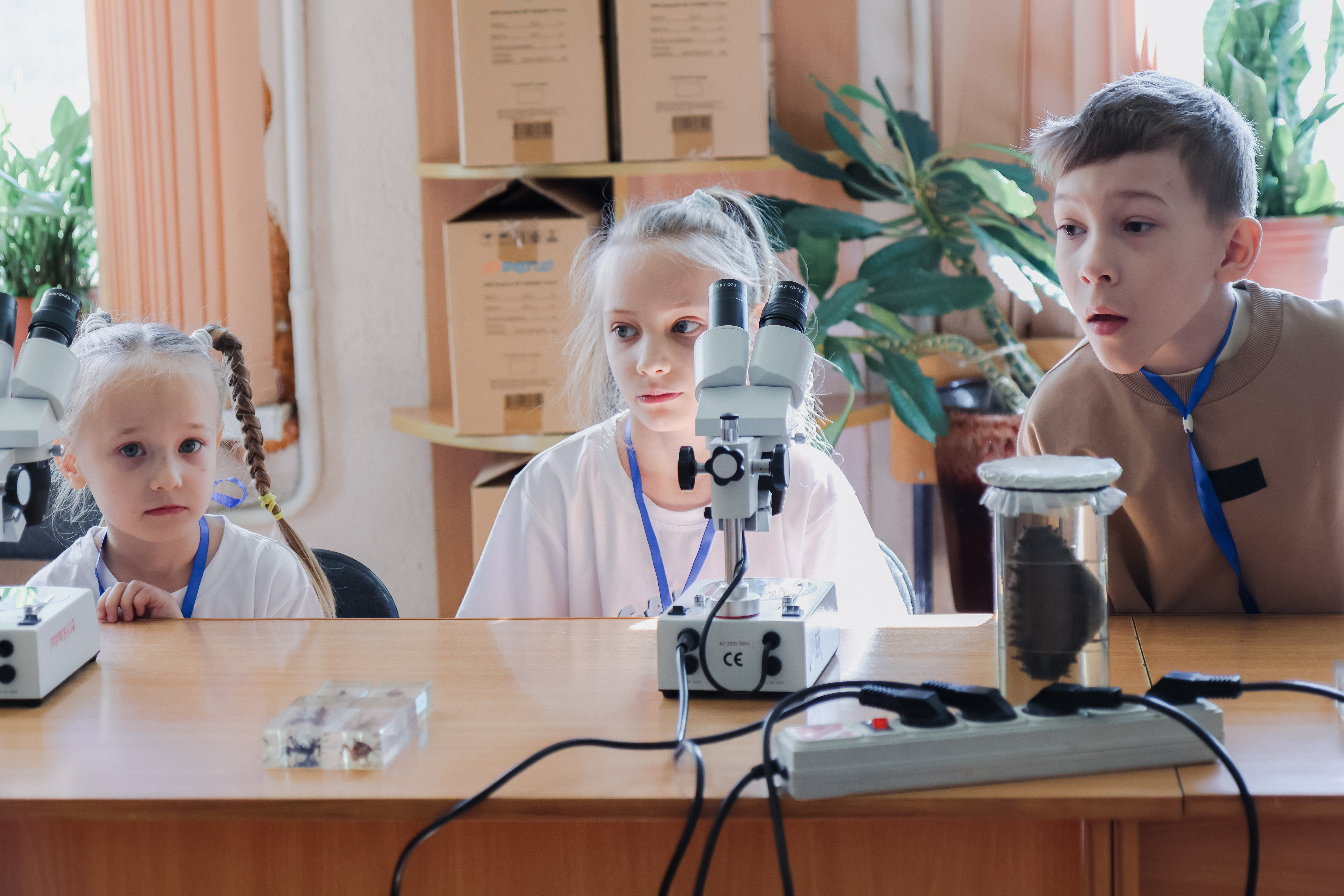 ФОТО к новости: В НГПУ стартовала первая биологическая смена «Неделя маленьких ученых. Без спешки и с радостью»