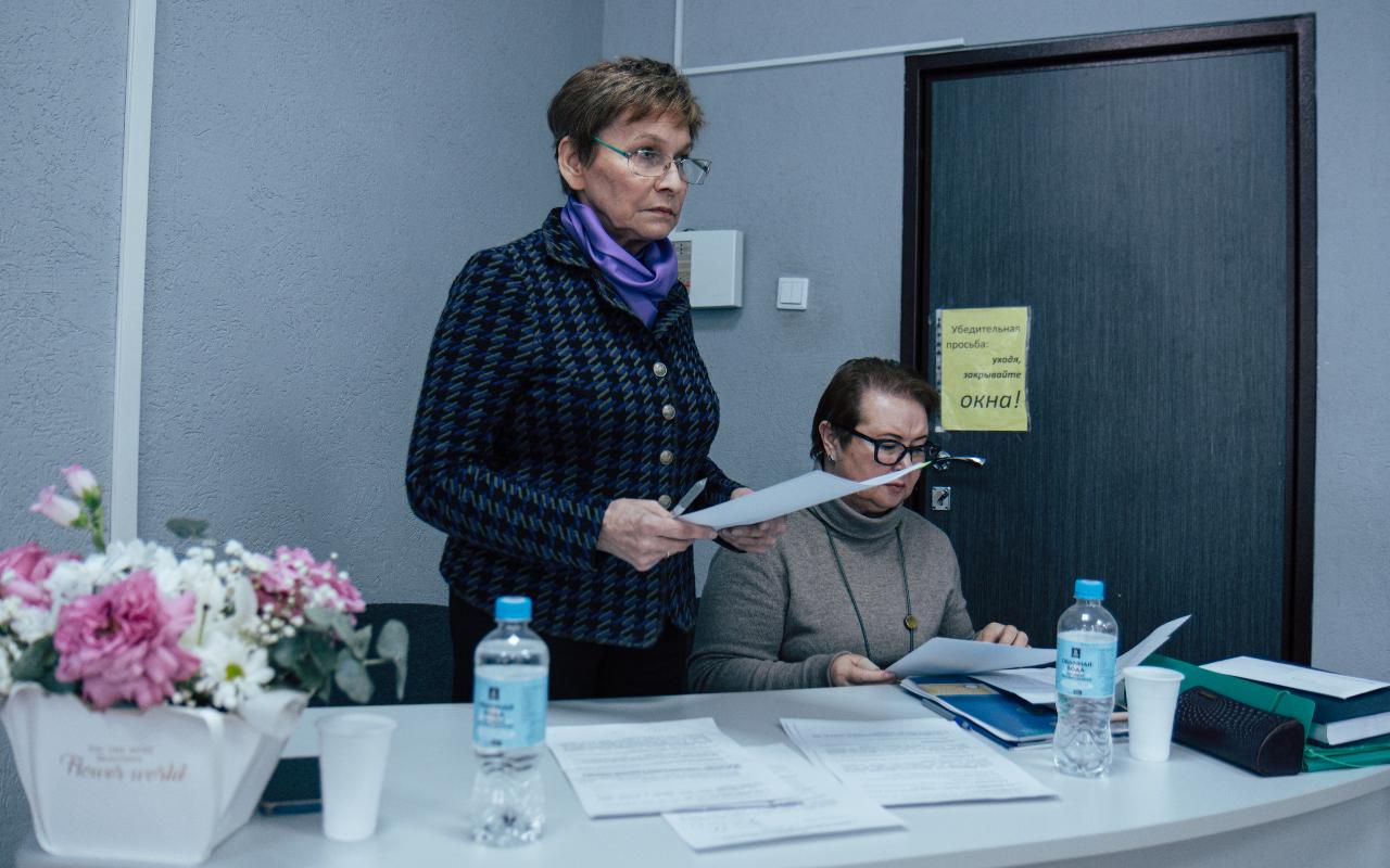 ФОТО к новости: Наука без границ: в НГПУ проходят защиты кандидатских диссертаций по филологии