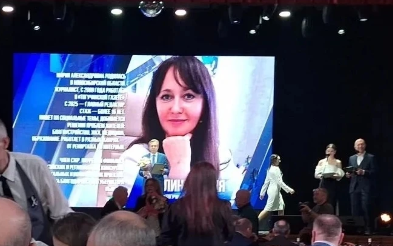 ФОТО к новости: От «Народной летописи» до «Золотого пера»: выпускница НГПУ стала лауреатом главной журналистской премии России