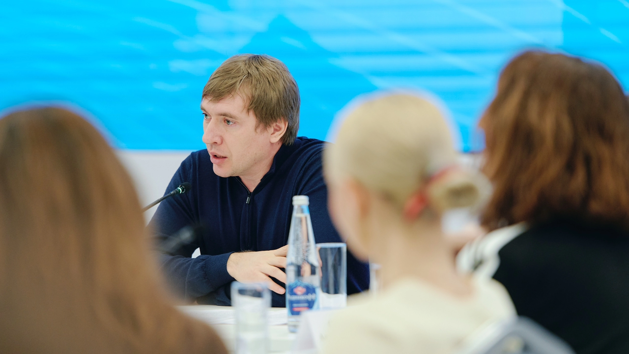 ФОТО к новости: Сергей Кравцов обсудил Стратегию развития образования с участниками Всероссийского родительского комитета