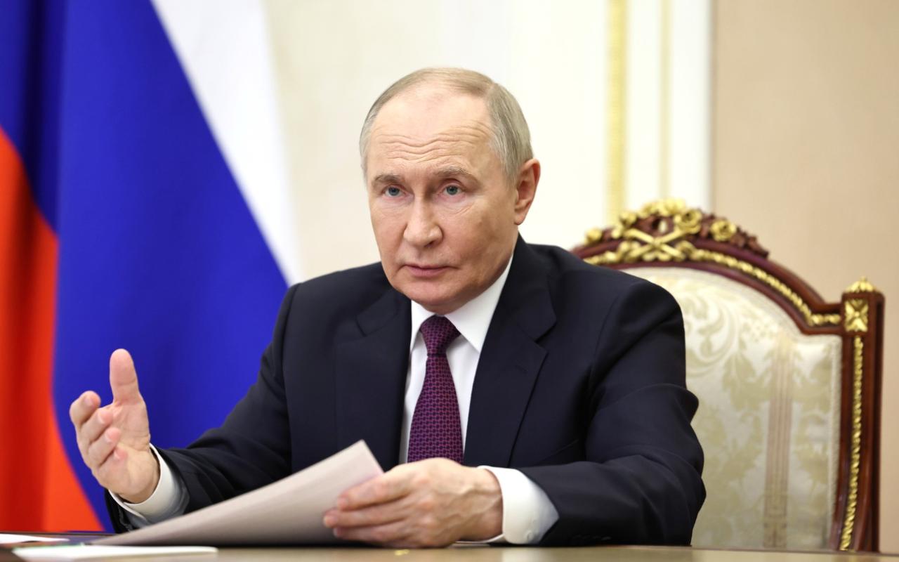 ФОТО к новости: Поздравление Президента Российской Федерации Владимира Путина с Днем учителя