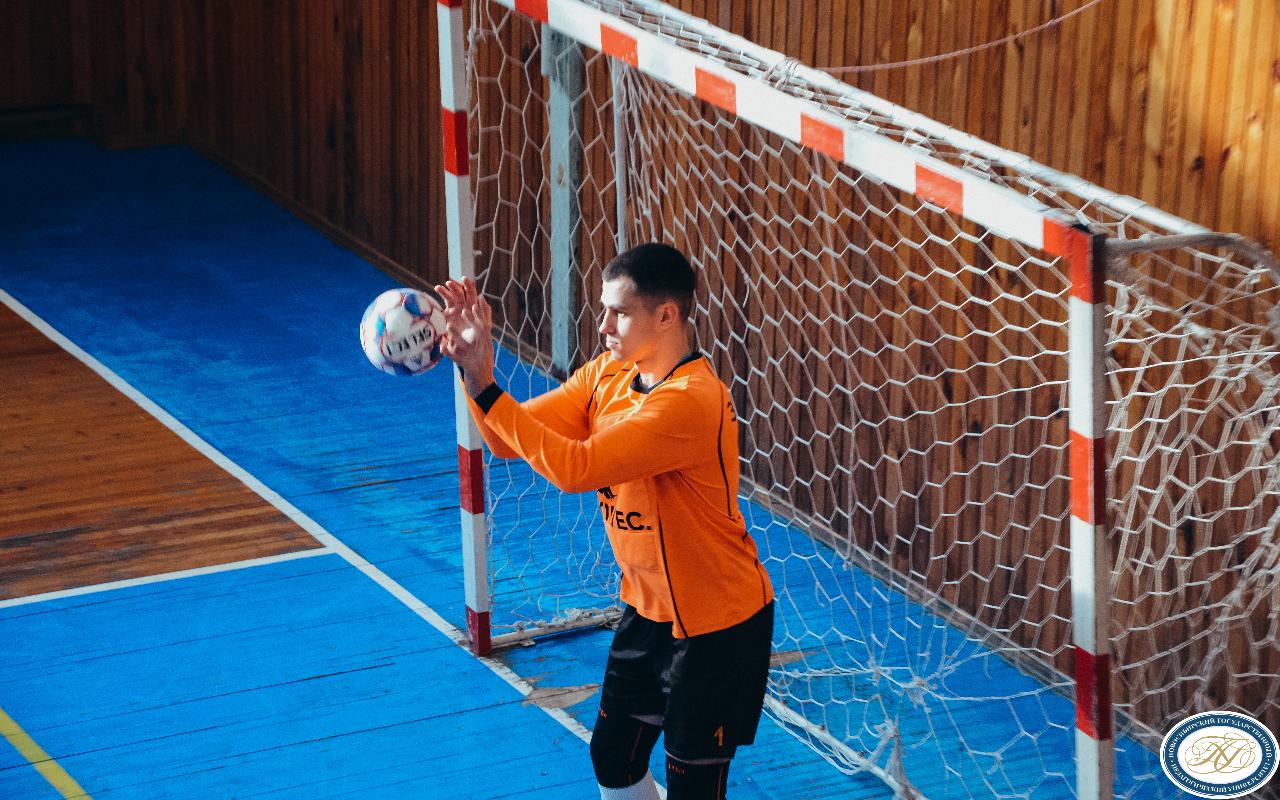 ФОТО к новости: В НГПУ провели турнир по мини-футболу среди молодежи