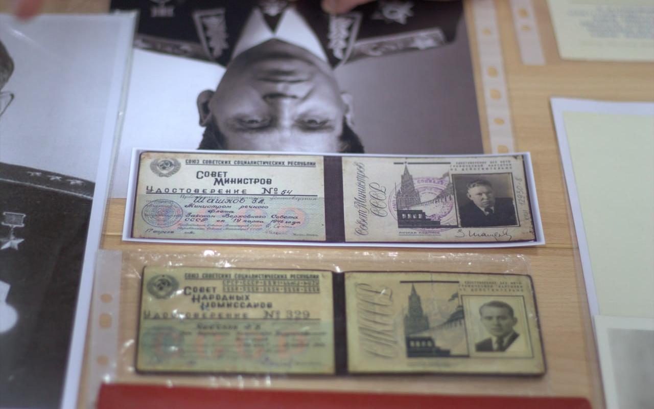 ФОТО к новости: В НГПУ открылась выставка «Маршалы Победы»