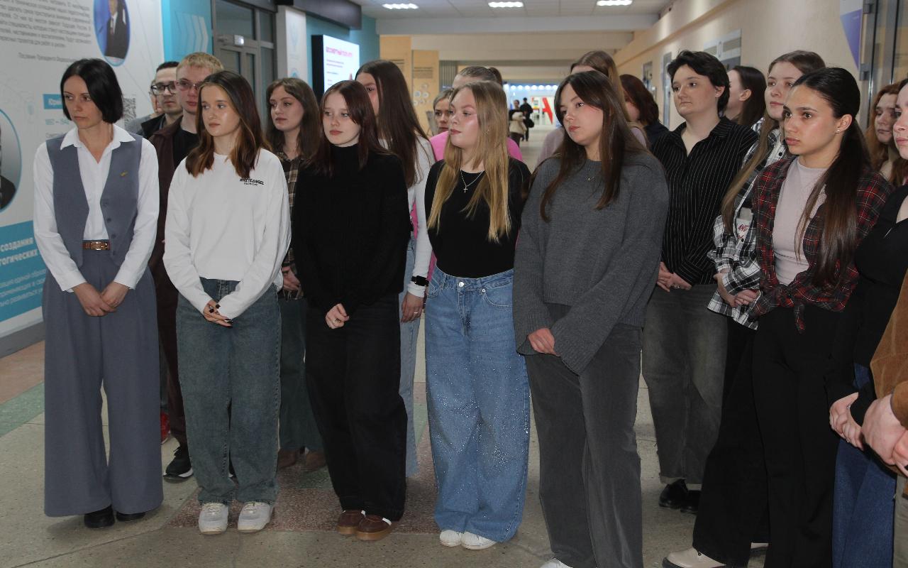 ФОТО к новости: Помнить, чтобы не допустить повторения: в НГПУ открылась выставка, посвященная блокаде Ленинграда