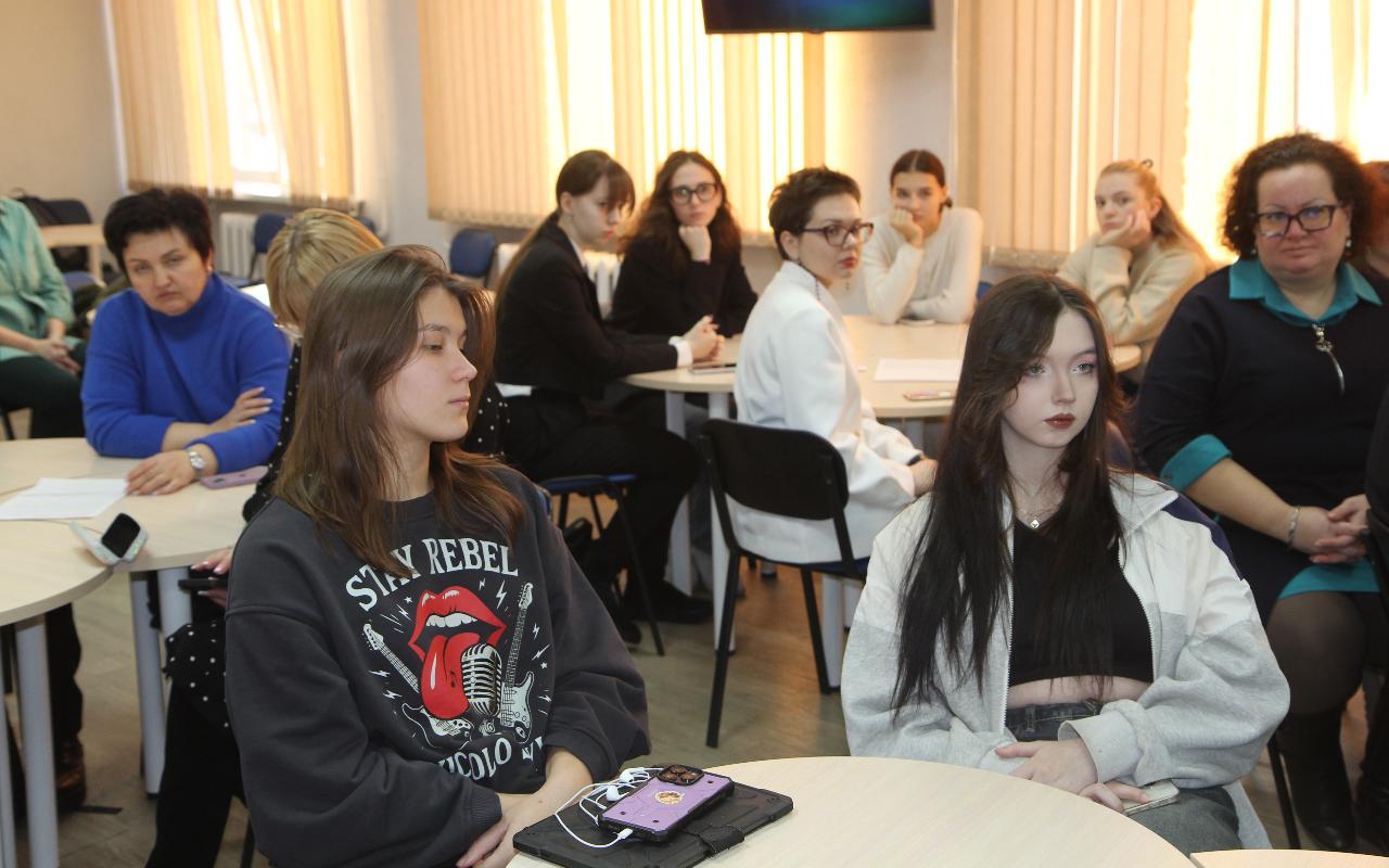 ФОТО к новости: Выпускников НГПУ ждут на работу в наукограде Кольцово