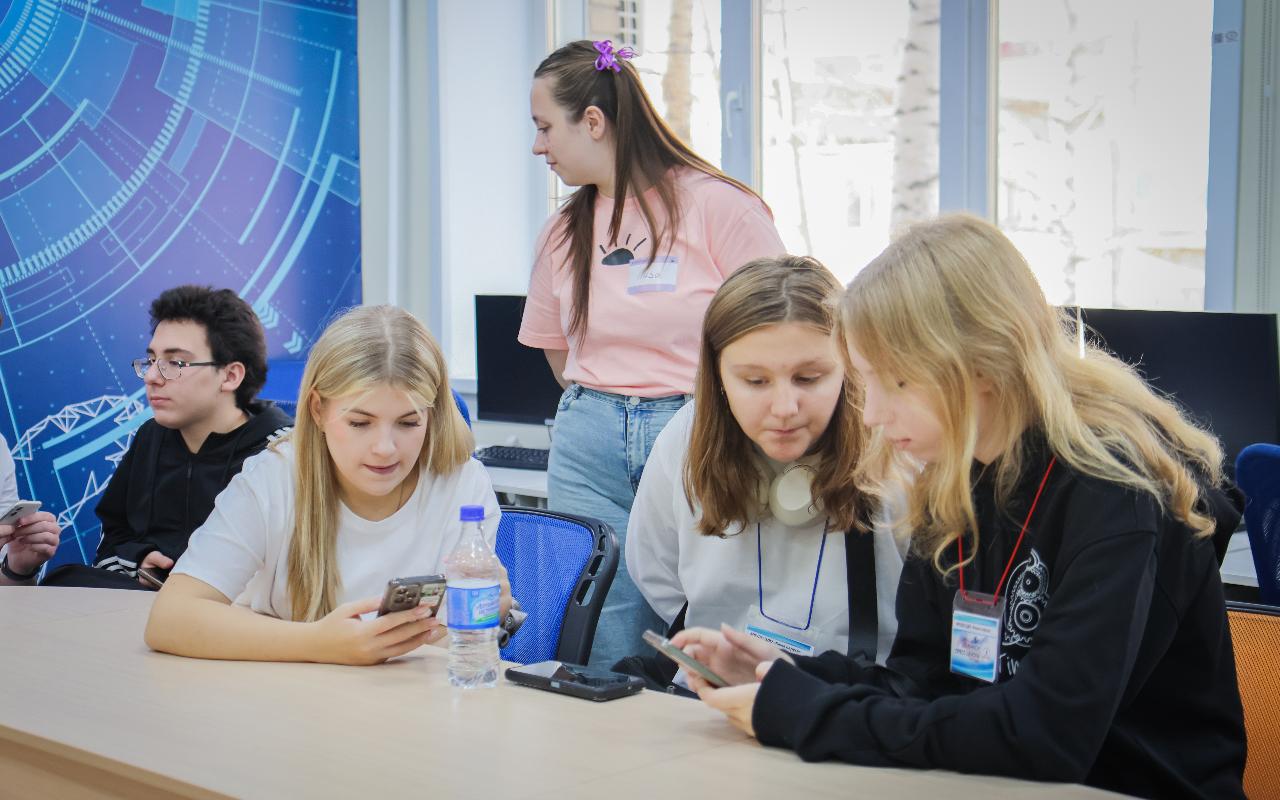 ФОТО к новости: Дневник ПедСибири: медиаполигон НГПУ — организуем научное медиапогружение