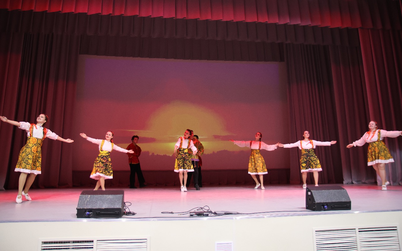 ФОТО к новости: В ИИГСО НГПУ прошёл Международный фестиваль восточных культур «Праздник весны: с Востока на Запад»