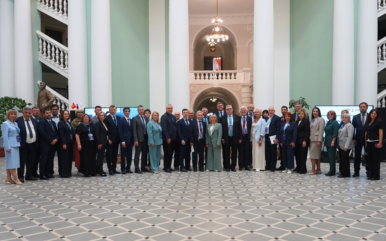 ФОТО к новости: Каким будет 2025/26 учебный год – обсуждают участники Всероссийского совещания по вопросам образования