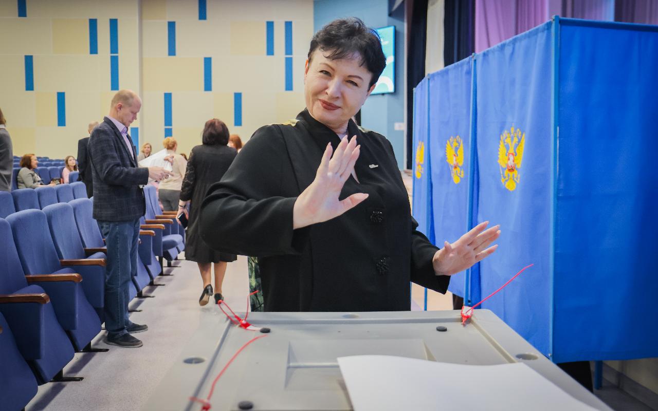 ФОТО к новости: Сергей Александрович Нелюбов избран ректором НГПУ