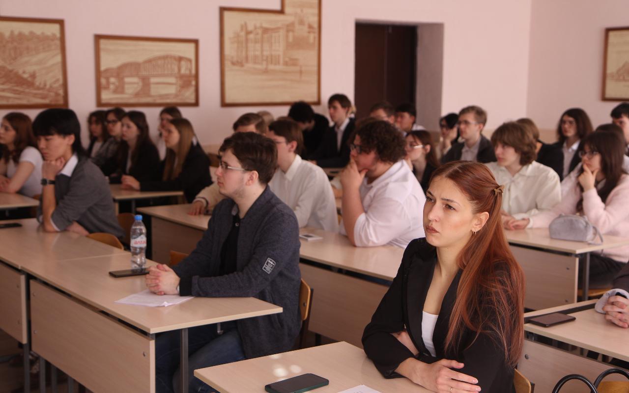 ФОТО к новости: Без права на забвение: в ИИГСО НГПУ присоединились к Всероссийскому марафону «Историческая память – территория правды»