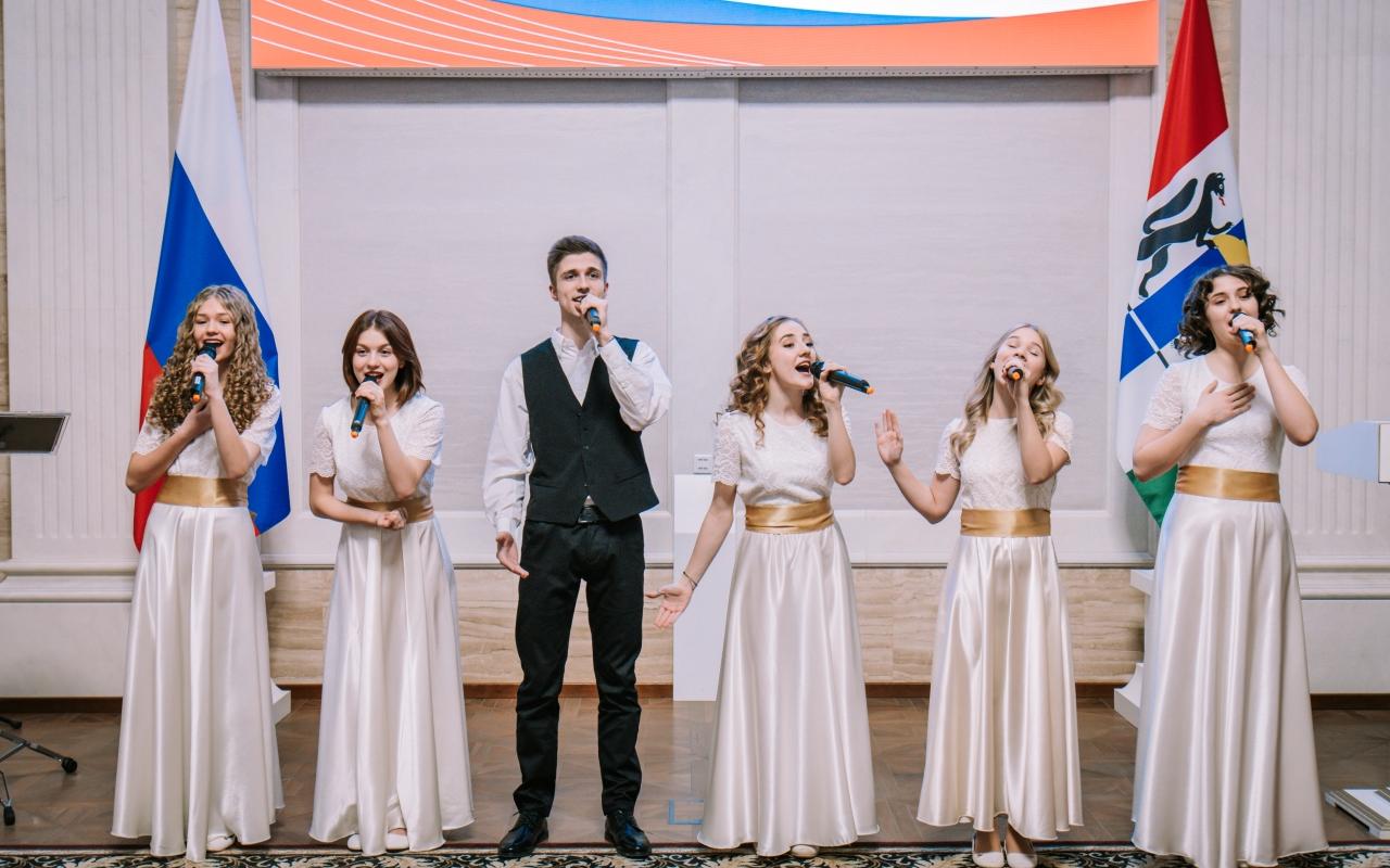 ФОТО к новости: Студенты НГПУ – стипендиаты Губернатора и Правительства Новосибирской области