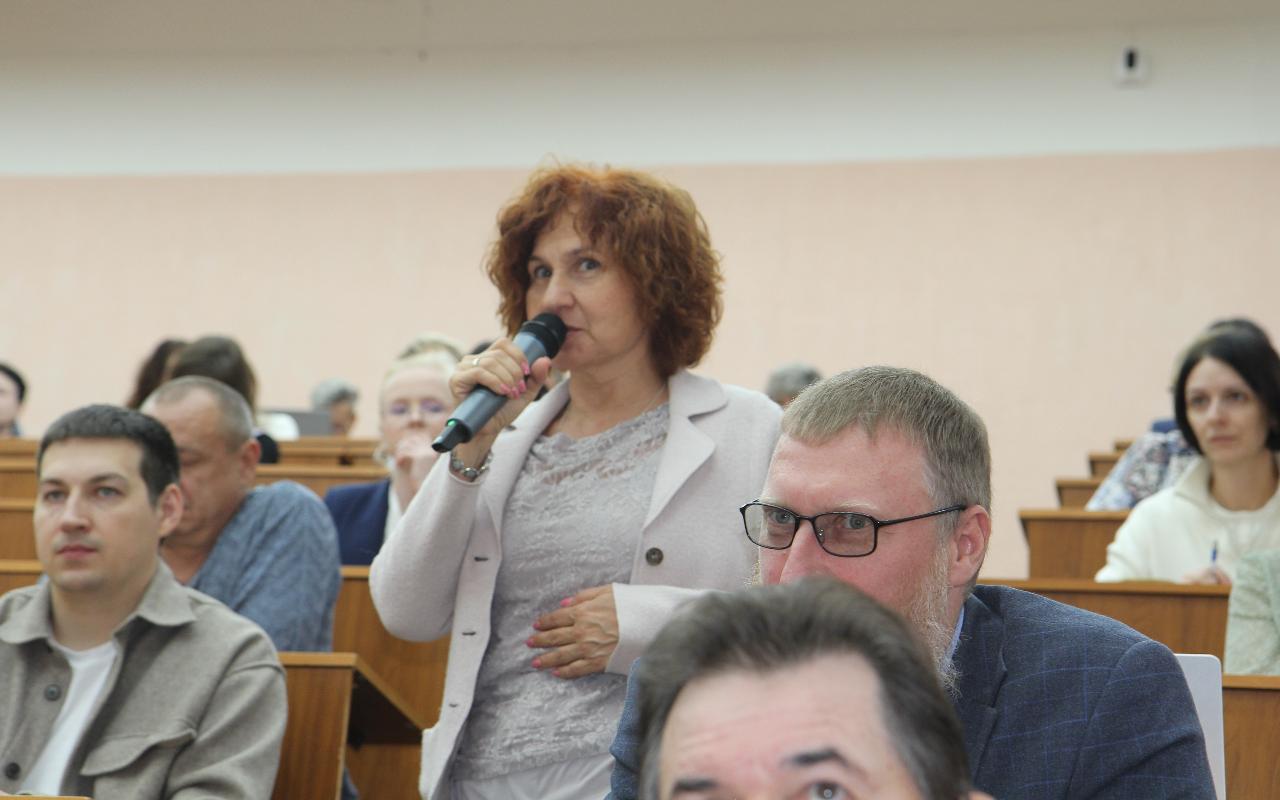 ФОТО к новости: Ключевая задача – улучшение условий работы: в НГПУ принят новый коллективный договор