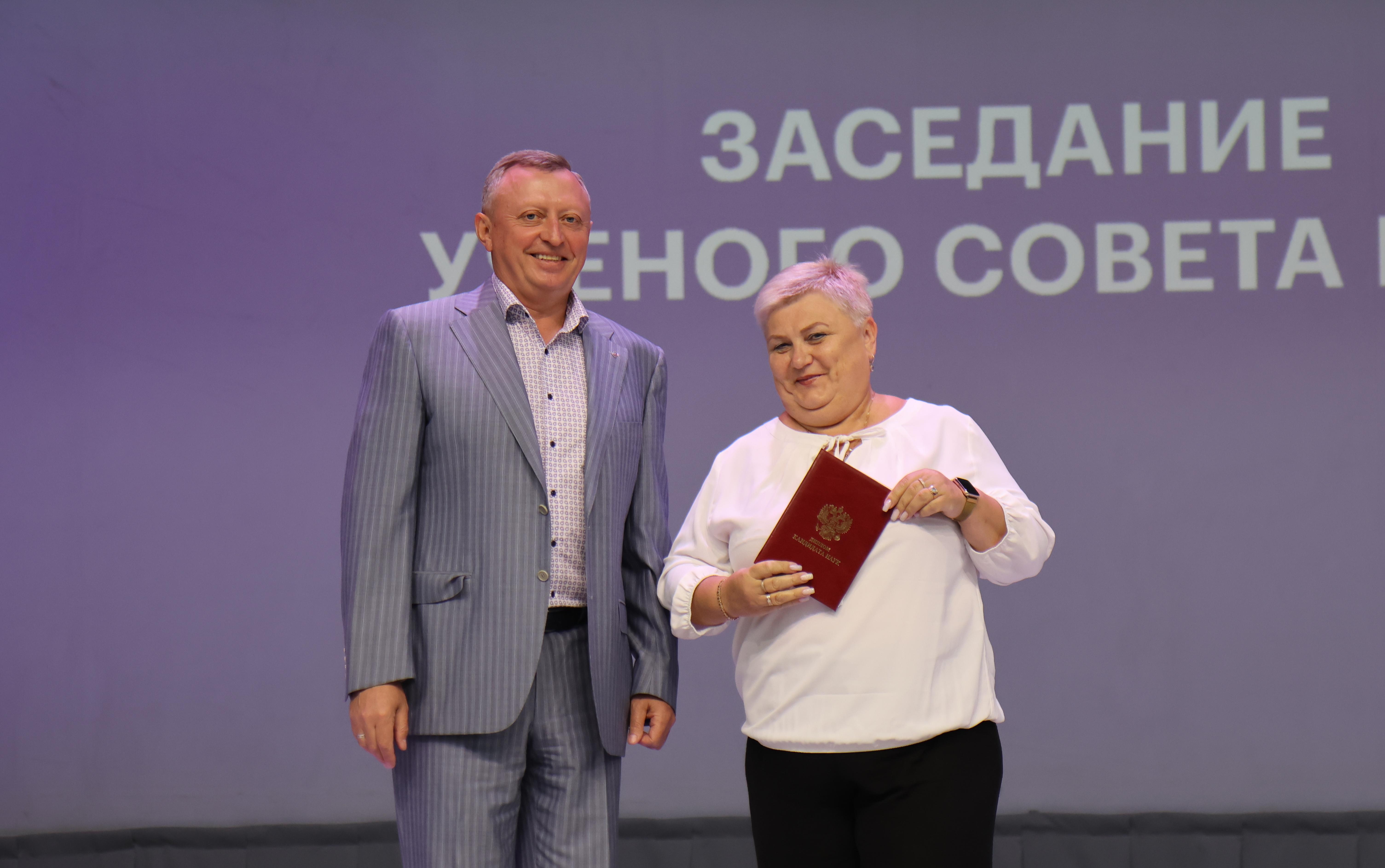 ФОТО к новости: Коллективный договор НГПУ выполняется более чем на 95%