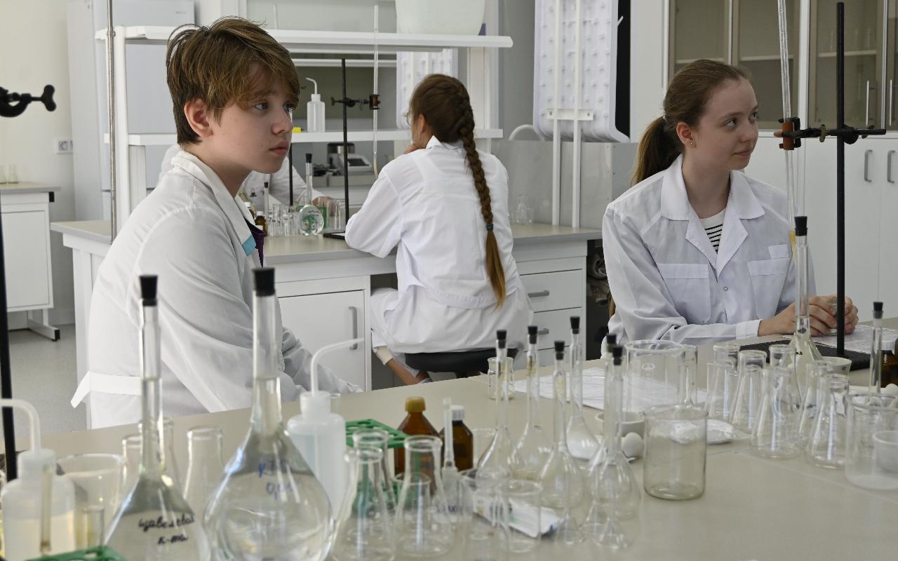 ФОТО к новости: В НГПУ стартовал региональный фестиваль инженерных проектов «Город будущего»