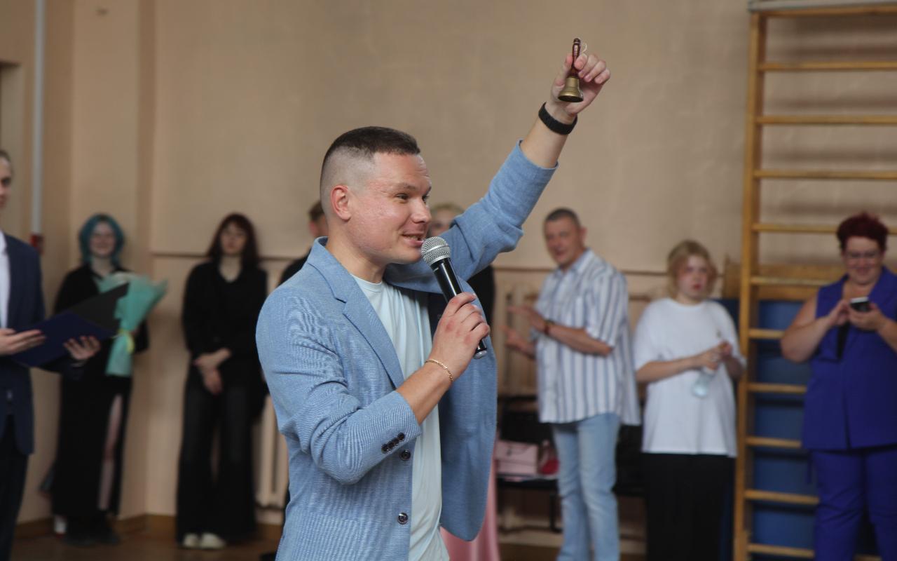 ФОТО к новости: 35 дипломов с отличием: выпускники Института искусств получили документы о высшем образовании