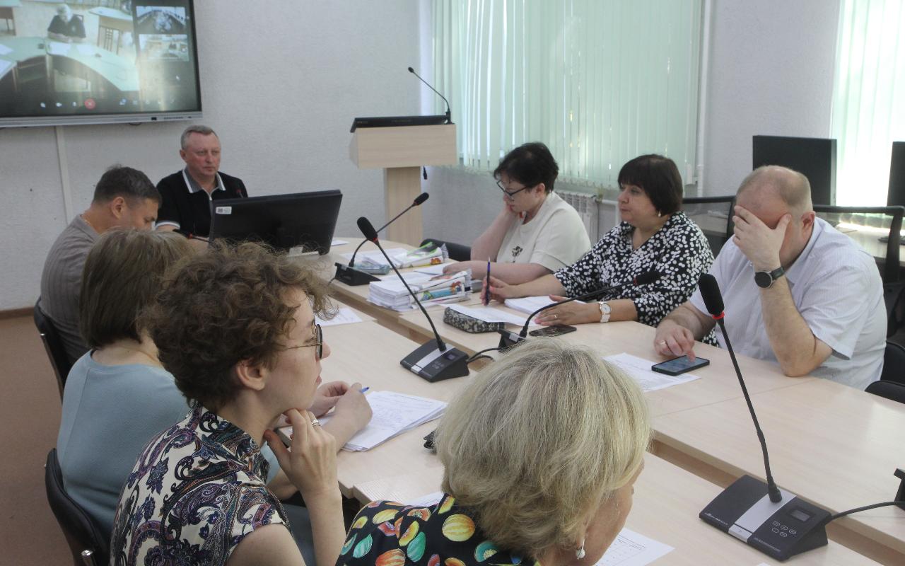 ФОТО к новости: В НГПУ состоялся основной этап зачисления на бакалавриат и специалитет