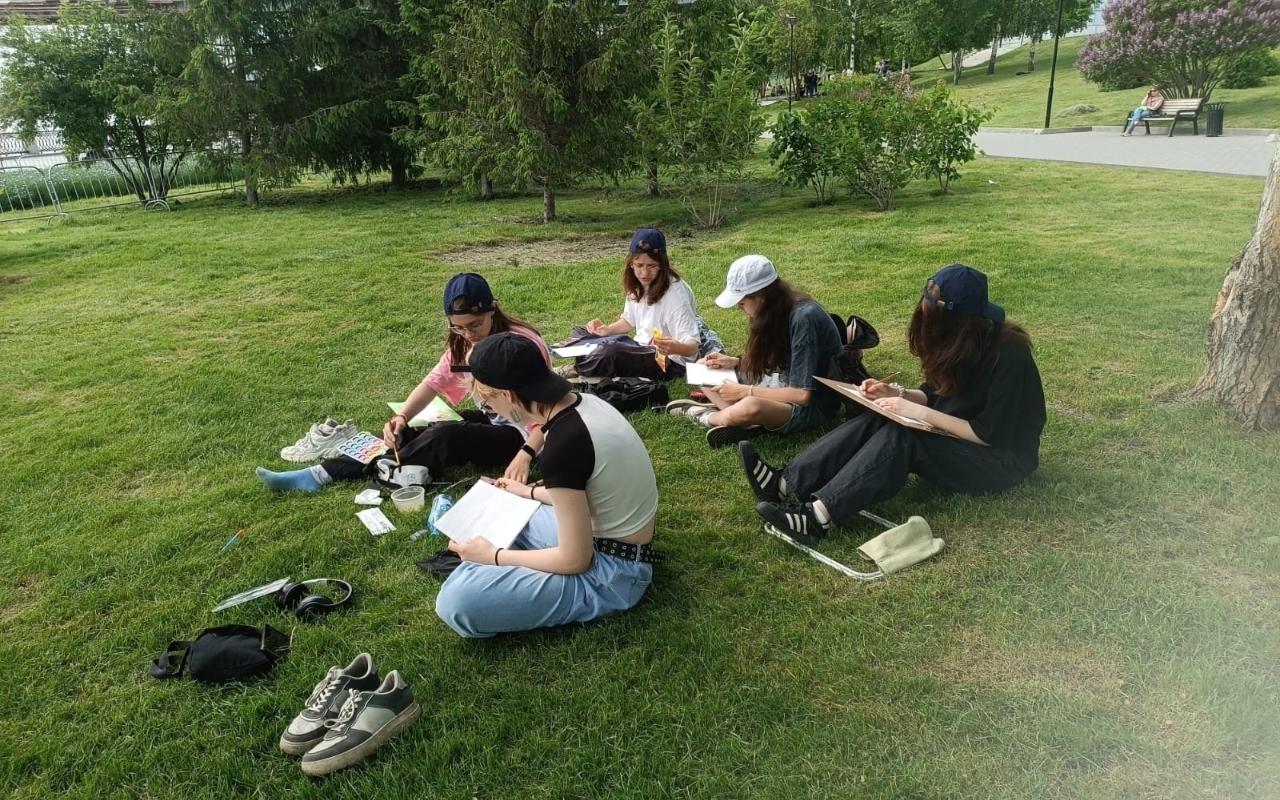 ФОТО к новости: Открыт набор в центры дополнительного образования для детей: юных художников ждёт Детская Академия НГПУ