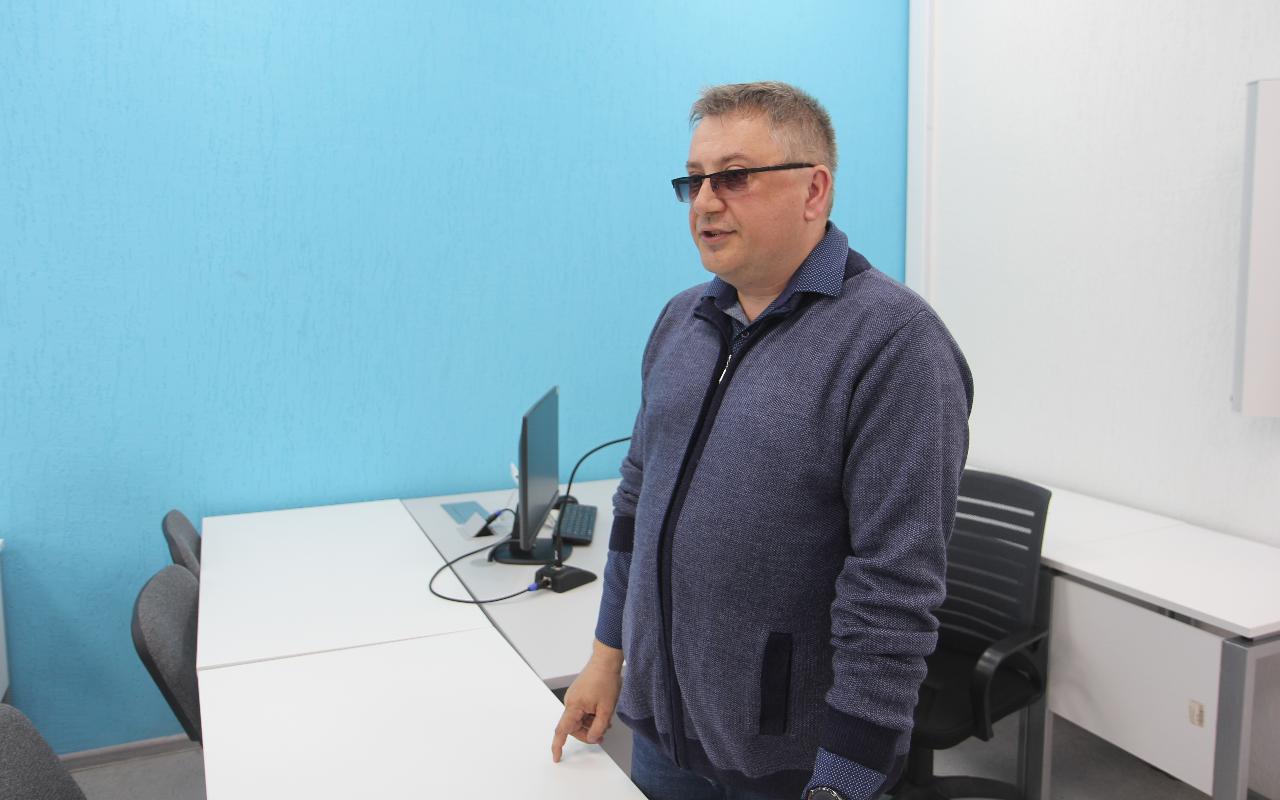 ФОТО к новости: От истории семьи – к истории России: мастер-класс в НГПУ дал победитель конкурса Фонда Румянцева