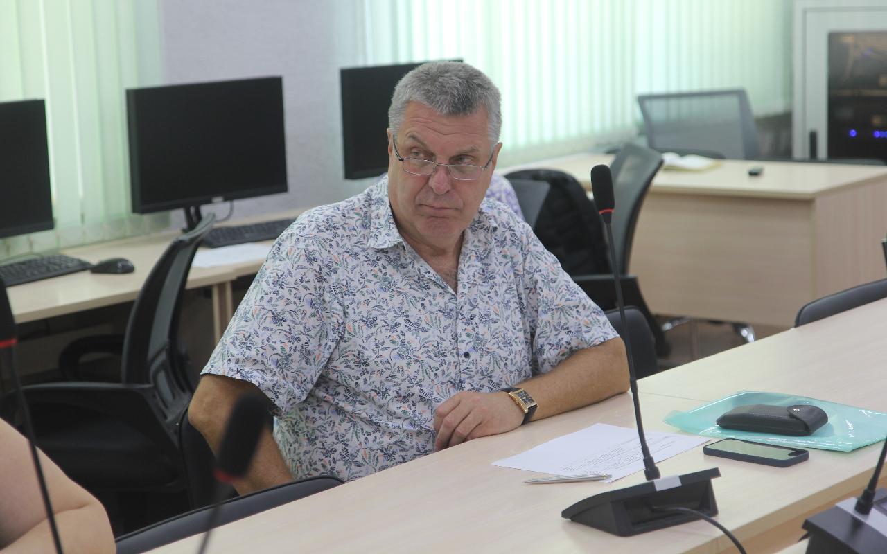 ФОТО к новости: В НГПУ состоялось зачисление первокурсников по целевой, отдельной и особой квотам