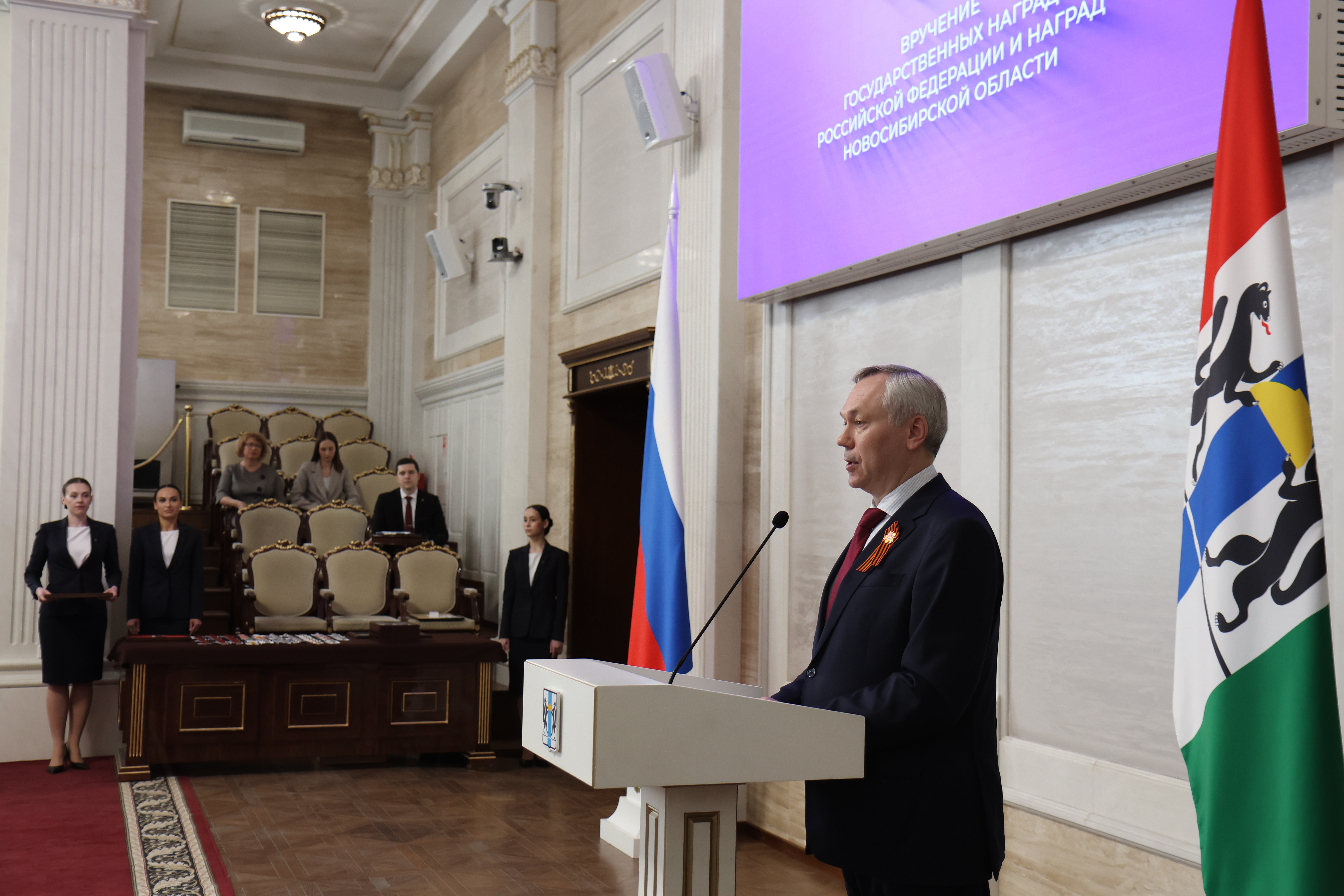 ФОТО к новости: И. о. ректора НГПУ Сергей Александрович Нелюбов награждён медалью Ордена «За заслуги перед Отечеством» II степени 