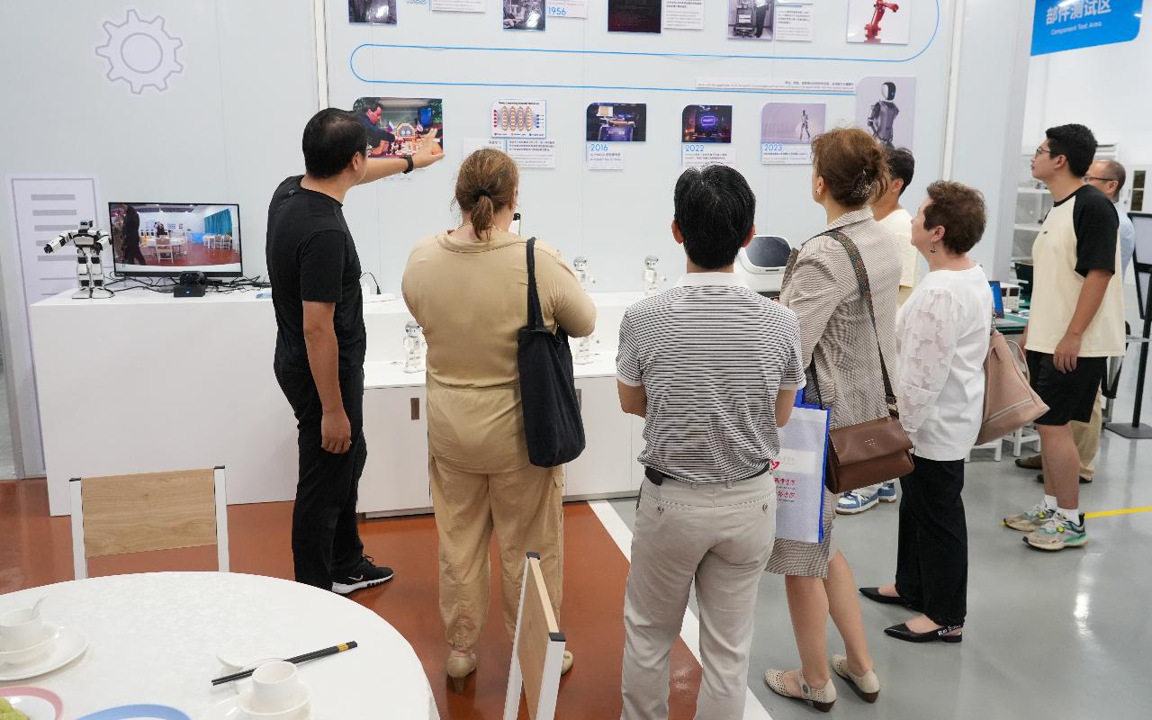 ФОТО к новости: НГПУ развивает сетевое сотрудничество с вузами Китая