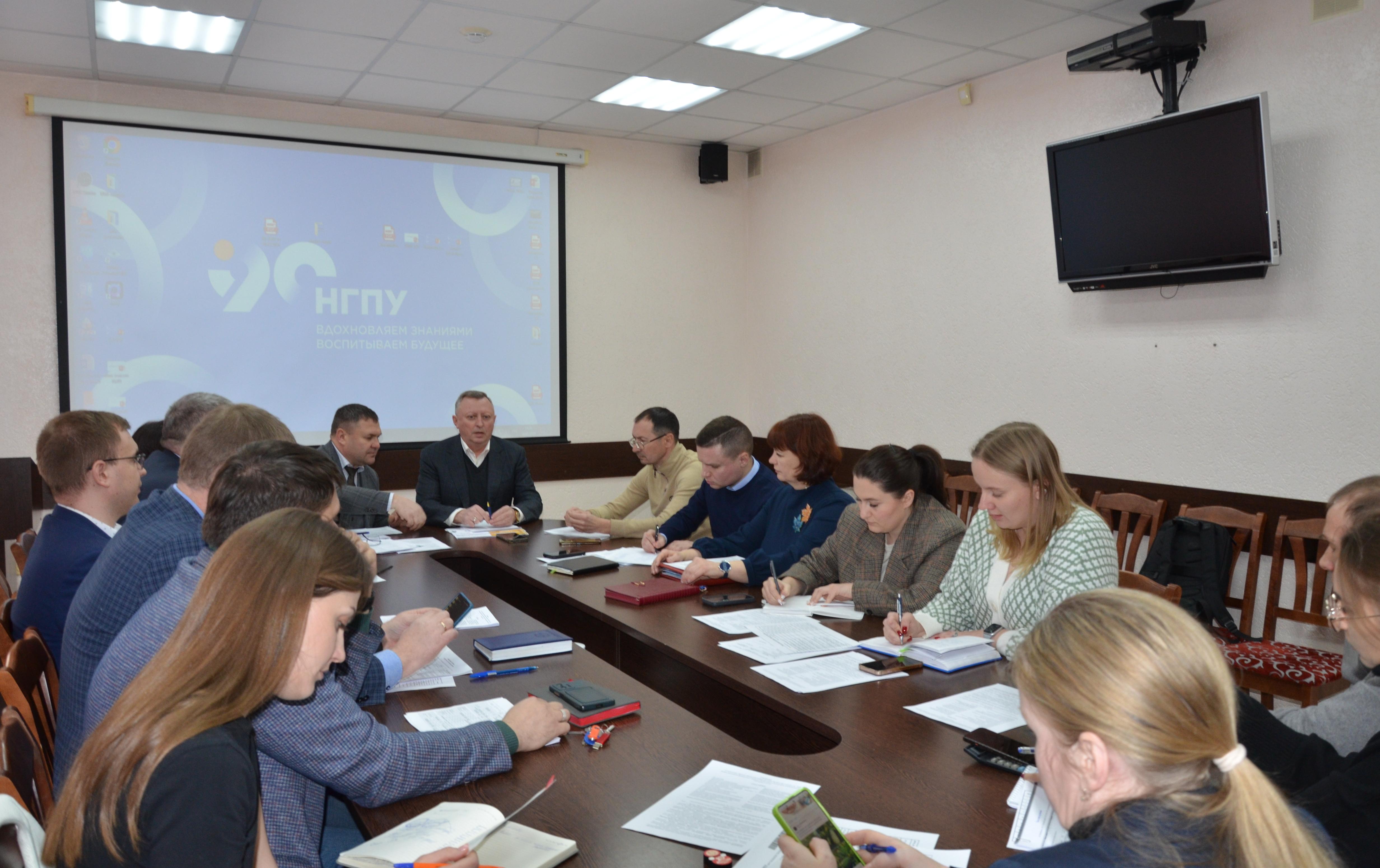 ФОТО к новости: Новый этап обновления инфраструктуры НГПУ стартовал