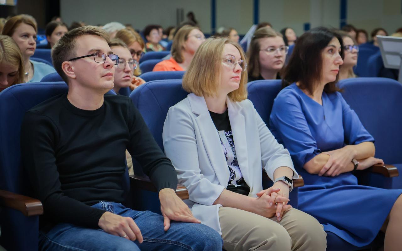 ФОТО к новости: Подготовка кадров для системы образования региона и эффективное развитие научной деятельности: Сергей Александрович Нелюбов поставил задачи на 2025/26 учебный год