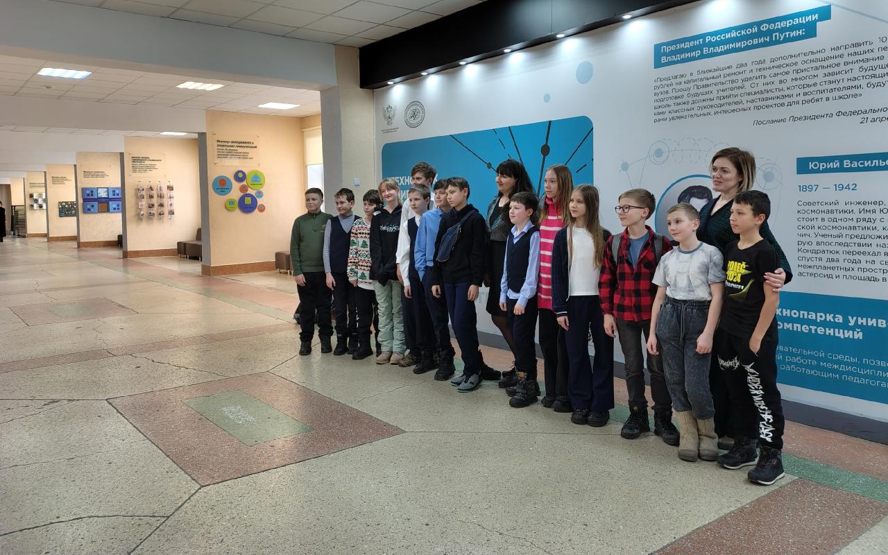 ФОТО к новости: Научные лаборатории ИЕСЭН вновь встречают юных исследователей окружающей среды