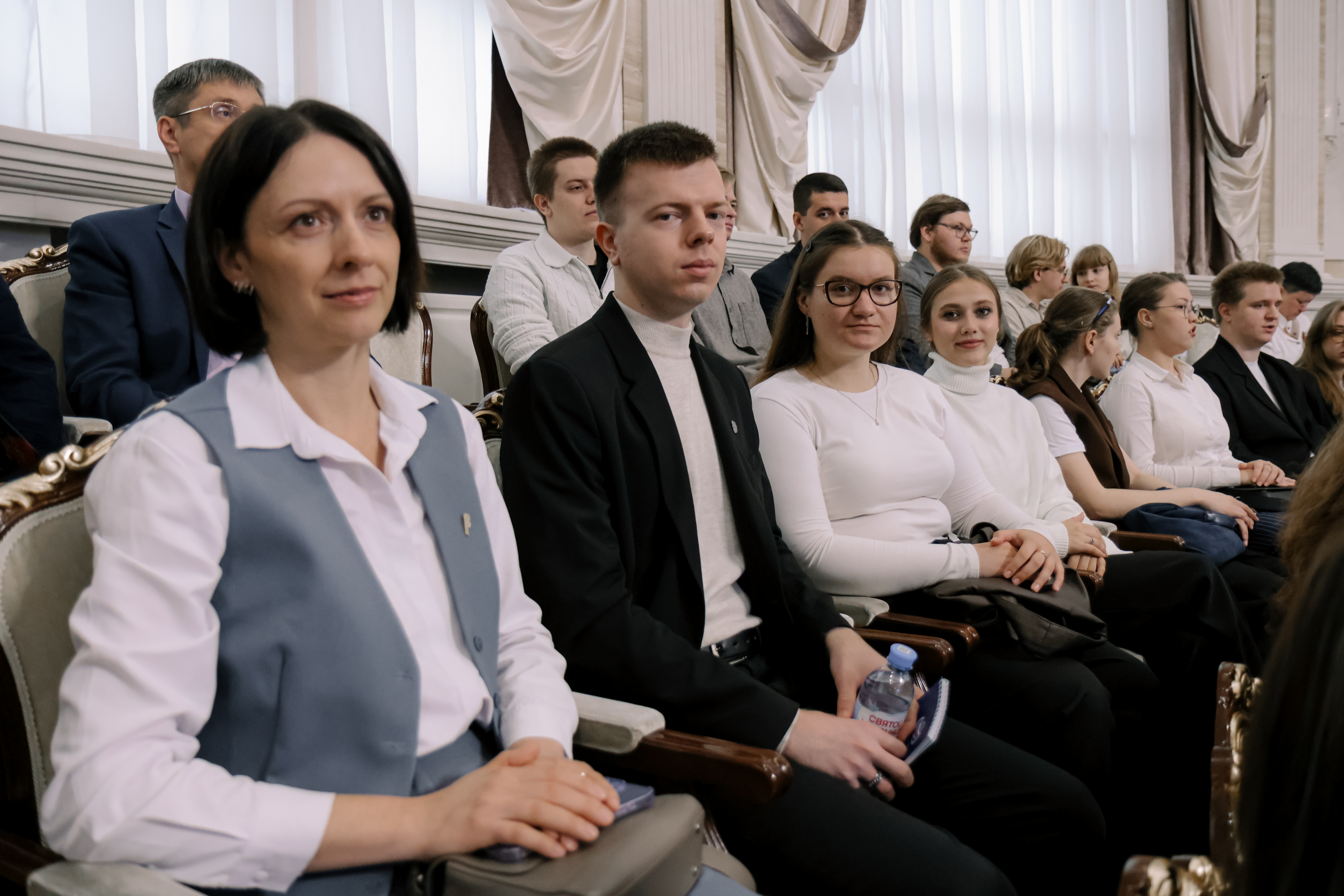 ФОТО к новости: НГПУ принял участие в стратегической сессии по вопросам сохранения исторической памяти