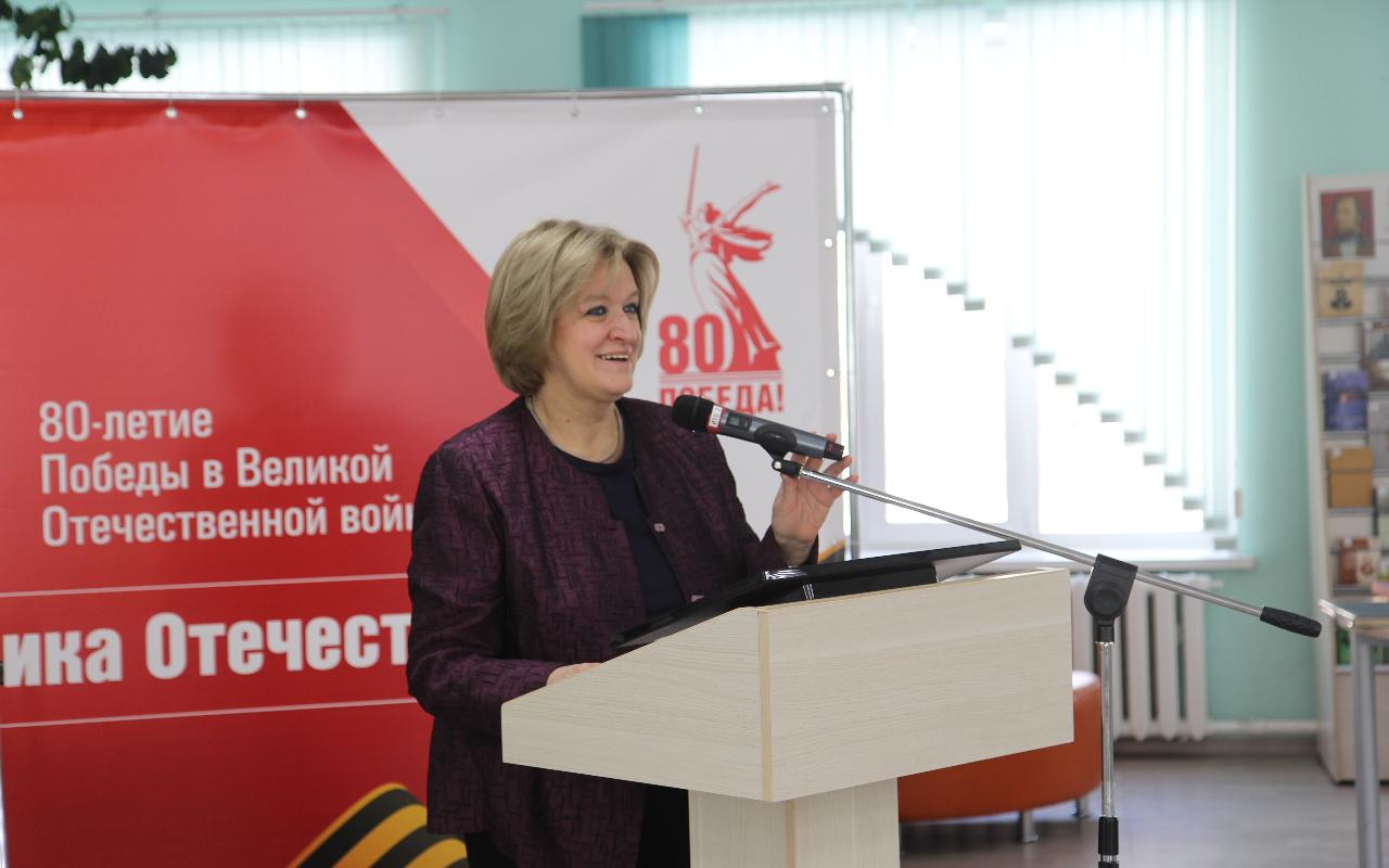 ФОТО к новости: Иностранный язык как инструмент сближения: на Всероссийской лингво-методической школе в НГПУ отдали дань памяти выдающимся личностям, связанным с историей ФИЯ