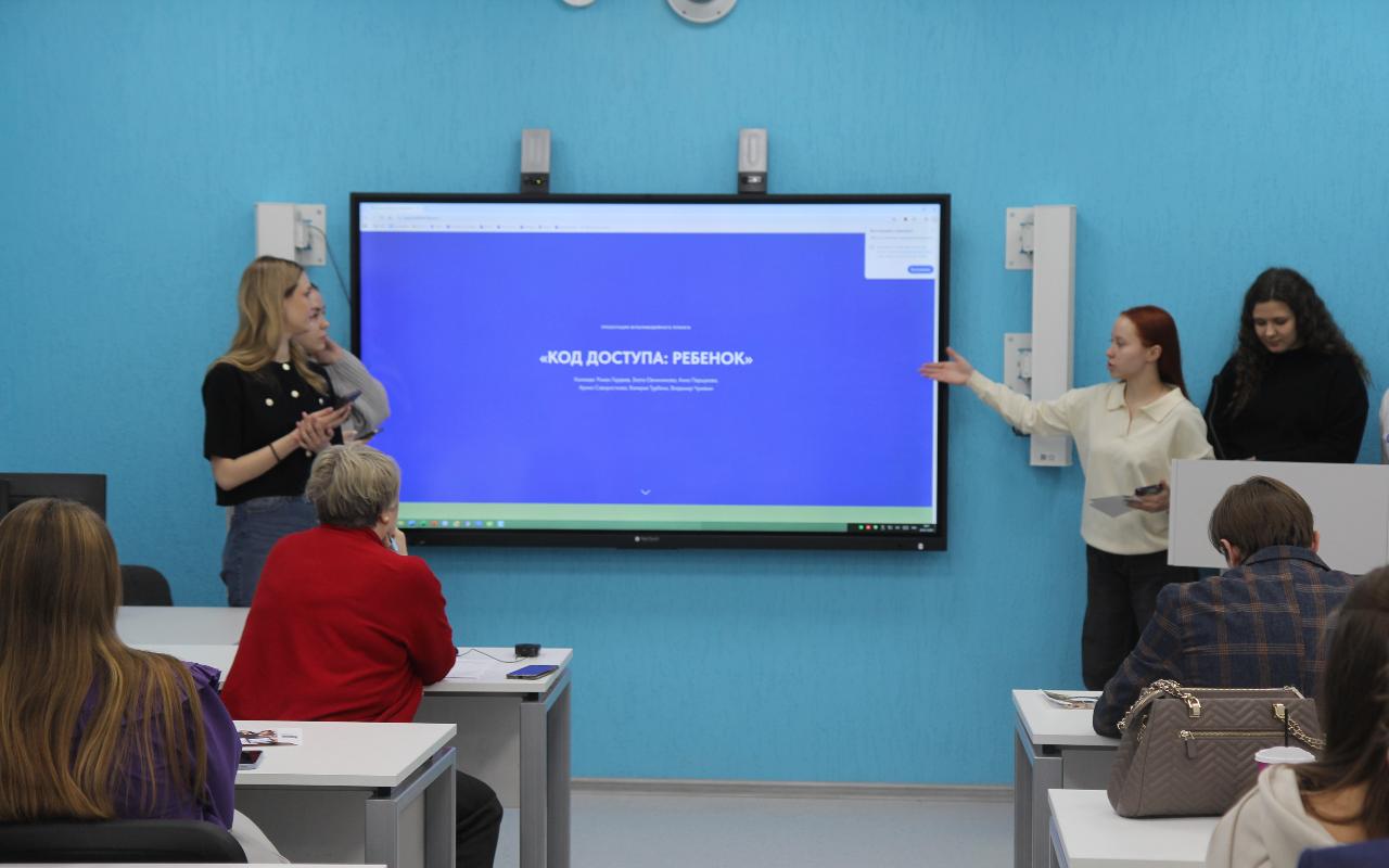 ФОТО к новости: Мультимедийный экзамен: студенты-журналисты представили свои творческие проекты медиаэкспертам