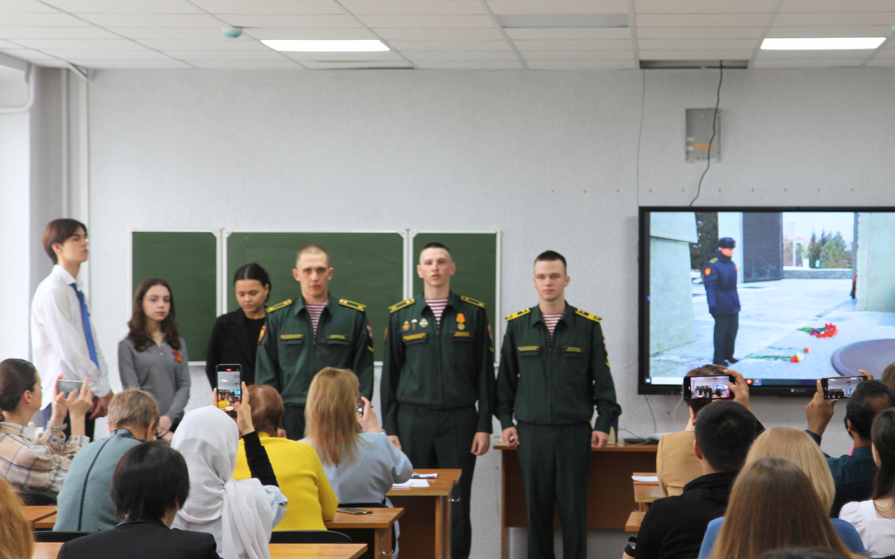 Стихи, хранящие память: в НГПУ прошёл международный конкурс «Созвездие культур»