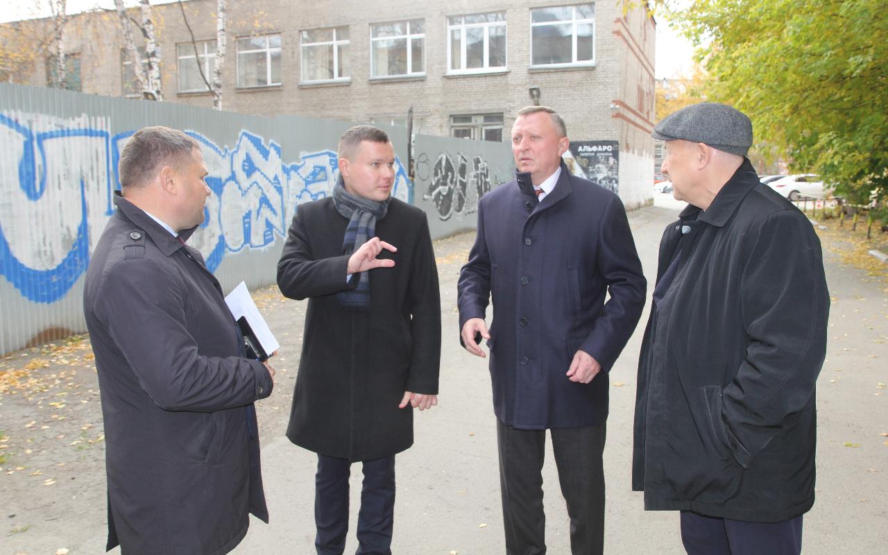 ФОТО к новости: Институт с богатыми традициями: и.о. ректора познакомился с работой ИИ НГПУ