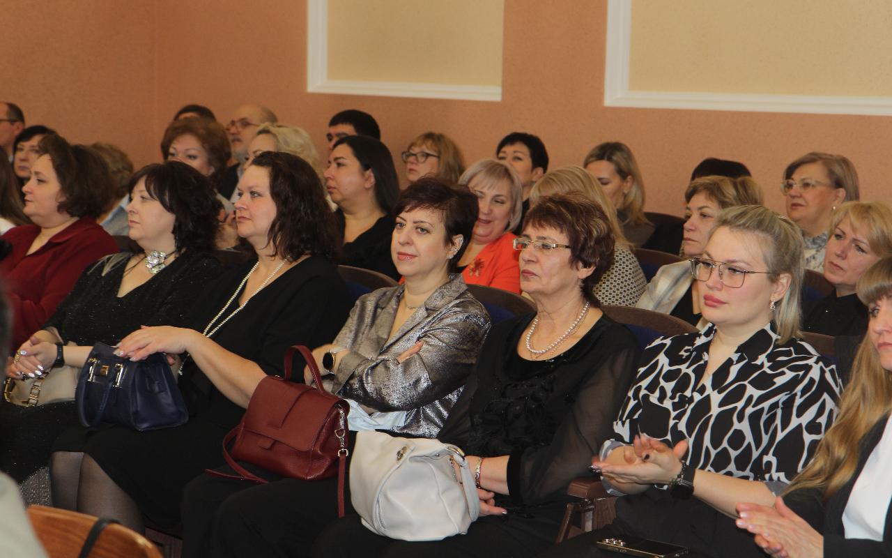 ФОТО к новости: Сергей Александрович Нелюбов: «2025 год стал прорывным для НГПУ по количеству заключенных договоров на целевое обучение»