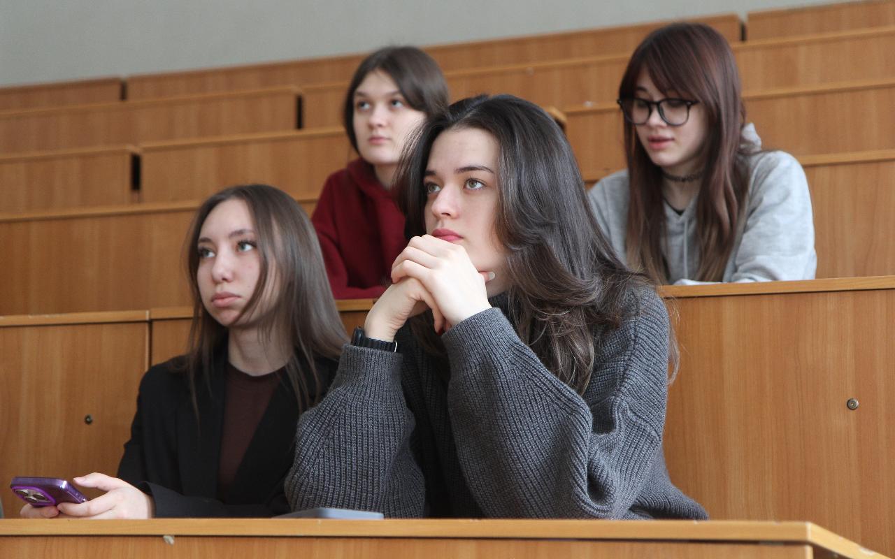 ФОТО к новости: Последний и решительный бой: студентам НГПУ рассказали о подготовке и ходе Берлинской операции Великой Отечественной войны