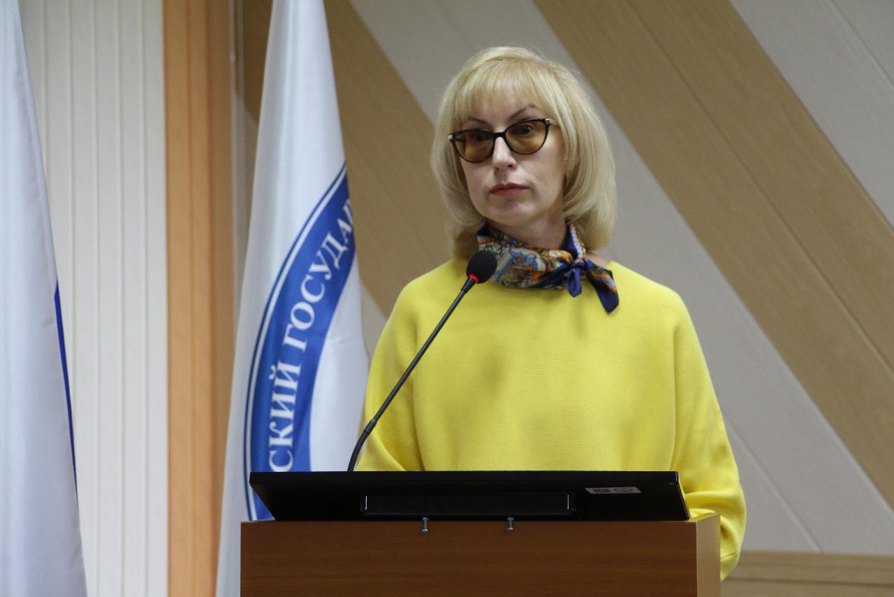 ФОТО к новости: Учить по-русски: в НГПУ открылся информационно-просветительский центр для педагогов, работающих с детьми из семей мигрантов