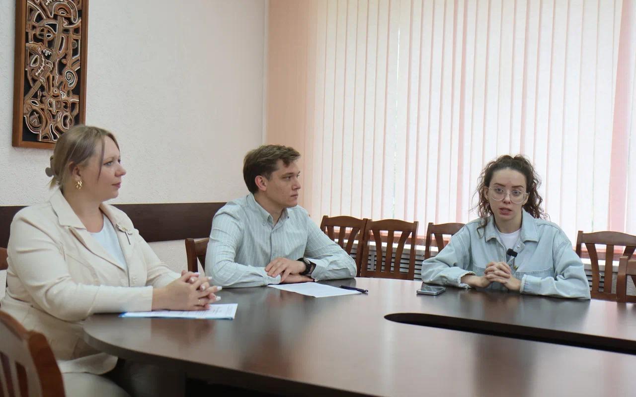 ФОТО к новости: Грантовые возможности – студентам НГПУ