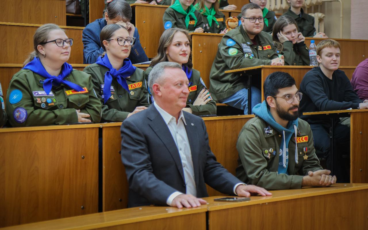 В НГПУ состоялась отчётно-выборная конференция штаба студенческих отрядов