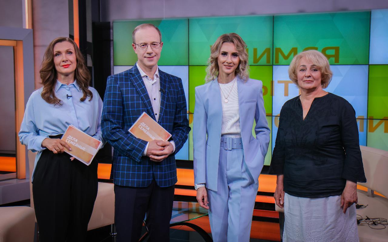 ФОТО к новости: «Ответственное родительство начинается с нас»: эксперты Института детства НГПУ рассказали о психическом здоровье детей в эфире ГТРК «Новосибирск»
