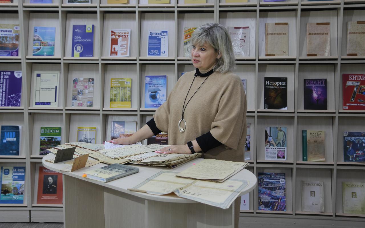 ФОТО к новости: Специалисты НГПУ рассказали корреспондентам ОТС, как на протяжении веков менялось педагогическое образование