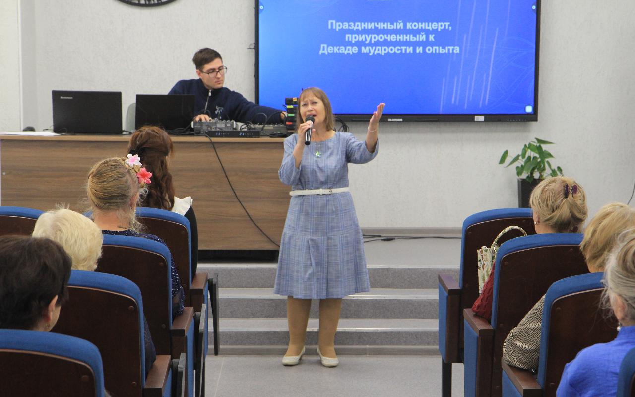 ФОТО к новости: Ректор Сергей Нелюбов: «Достижения НГПУ – результат работы всех поколений сотрудников университета»