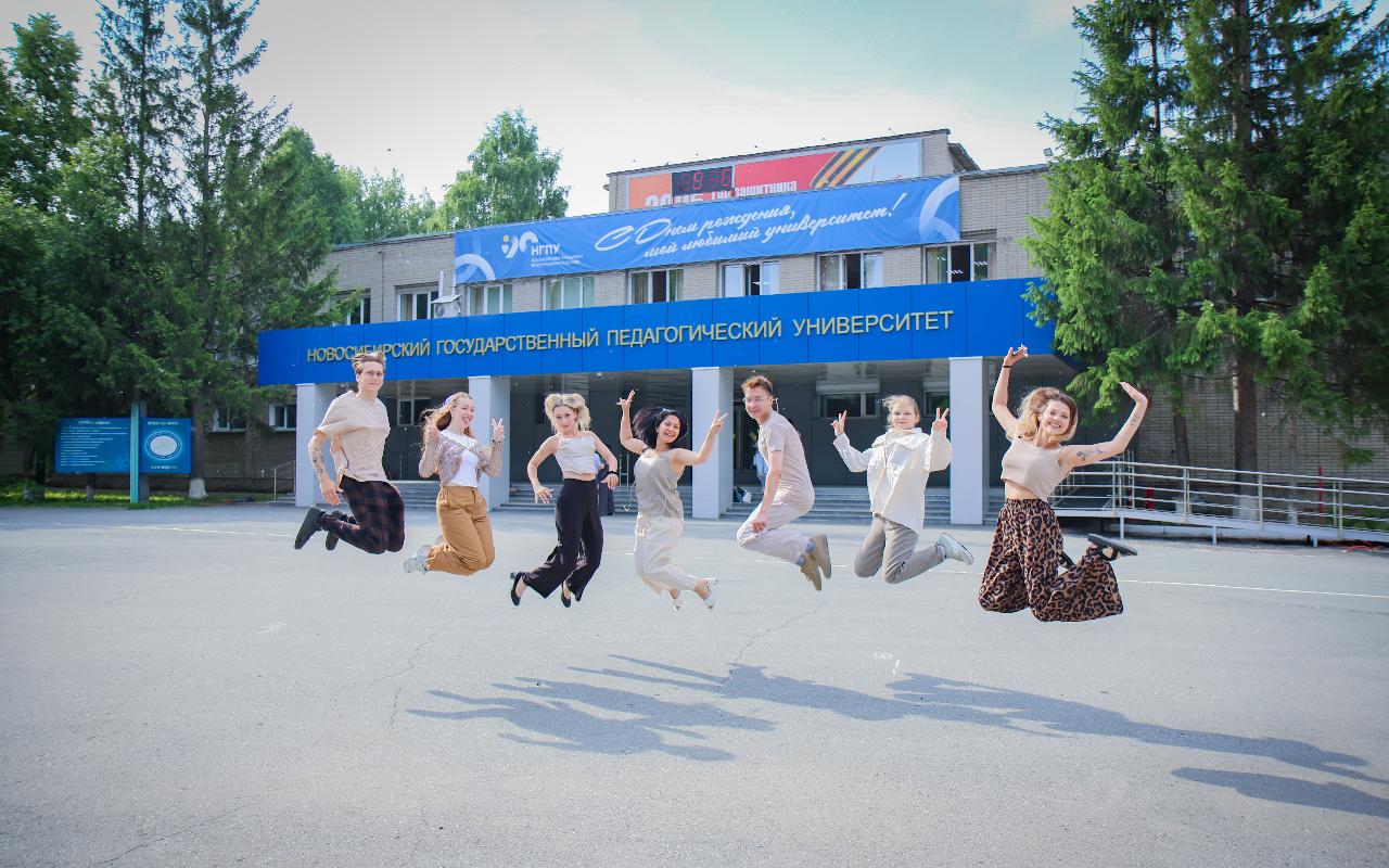 ФОТО к новости: В НГПУ стартовала приёмная кампания 2025 года