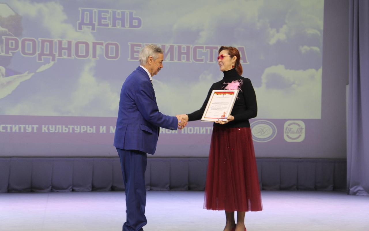 ФОТО к новости: Мир, согласие, единство – самое важное для России!